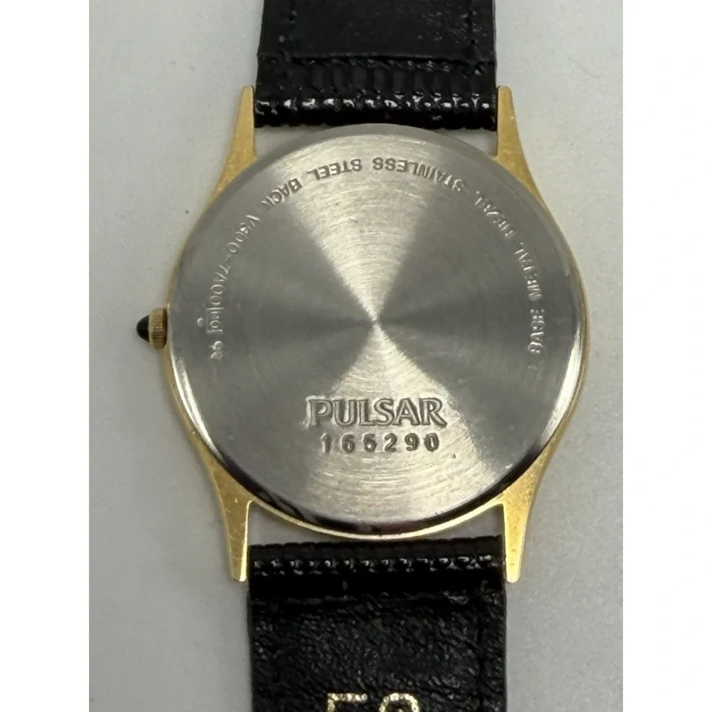 Pulsar V300-7A00‎ New Battery Mens Watch Brooks Fashions 31MM 7.5